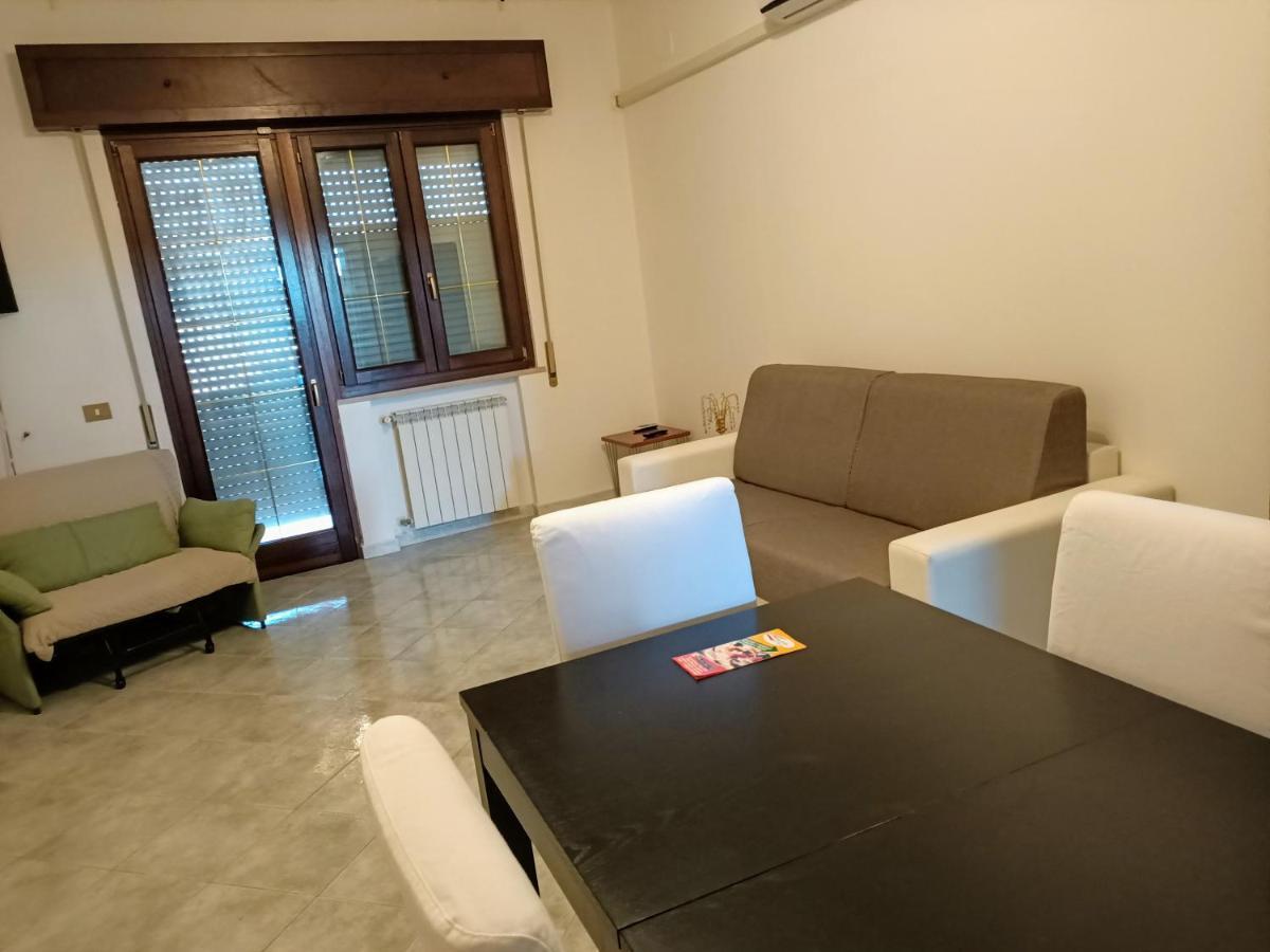 Modular King Suite - Intera Suite Vicino Aeroporto E Fiera Di Roma ฟิวมิชีโน ภายนอก รูปภาพ