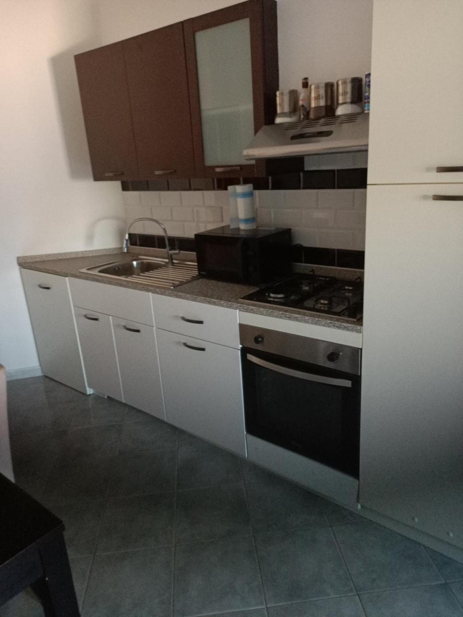 Modular King Suite - Intera Suite Vicino Aeroporto E Fiera Di Roma ฟิวมิชีโน ภายนอก รูปภาพ